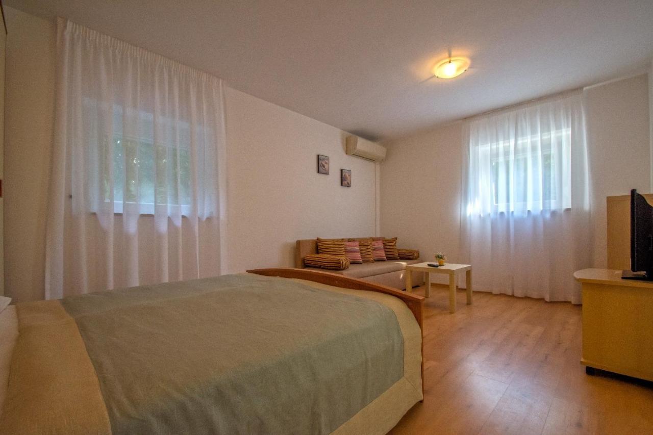 Apartments Sabina - 100M From Sea Crikvenica Zewnętrze zdjęcie
