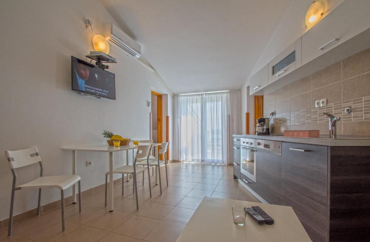 Apartments Sabina - 100M From Sea Crikvenica Zewnętrze zdjęcie