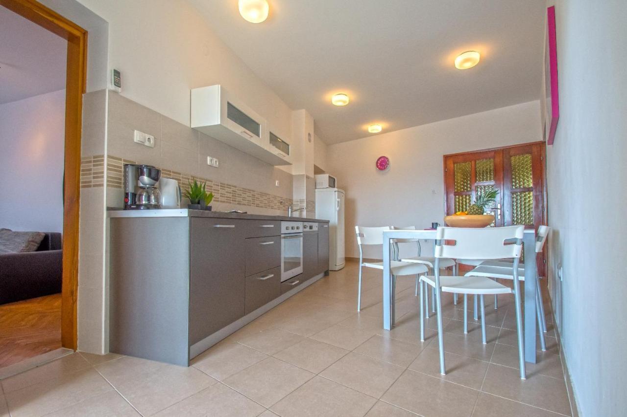 Apartments Sabina - 100M From Sea Crikvenica Zewnętrze zdjęcie